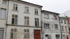 Un immeuble de logements vacants à Commercy, dans la Meuse, le 26 janvier 2024.