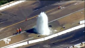 Un geyser a éclaté sur cette autoroute californienne