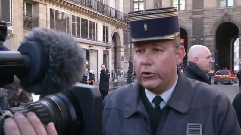 Benoît Brulon, près du Louvre, à Paris. 