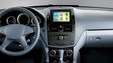 Parrot Automotive développe des solutions d'infos et de divertissements pour équiper les voitures connectées.