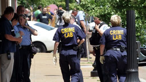 La police sur la scène du crime à Saint-Louis.