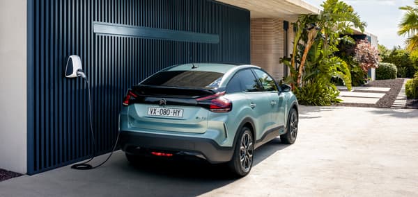 La nouvelle Citroën C4, ici en version électrique, la ë-C4 La nouvelle Citroën C4, ici en version électrique, la ë-C4