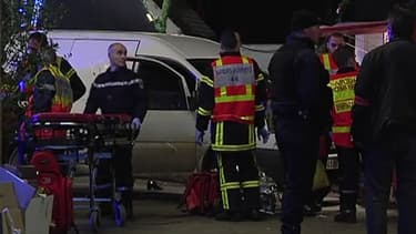 Un homme a foncé en voiture sur un groupe de passants, sur le marché de noël de Nantes, situé place Royale. Un important dispositif a été mis en place.