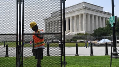 Des barrières de sécurité installées à Washington ce vendredi 13 juin 2025 en prévision du défilé militaire.  