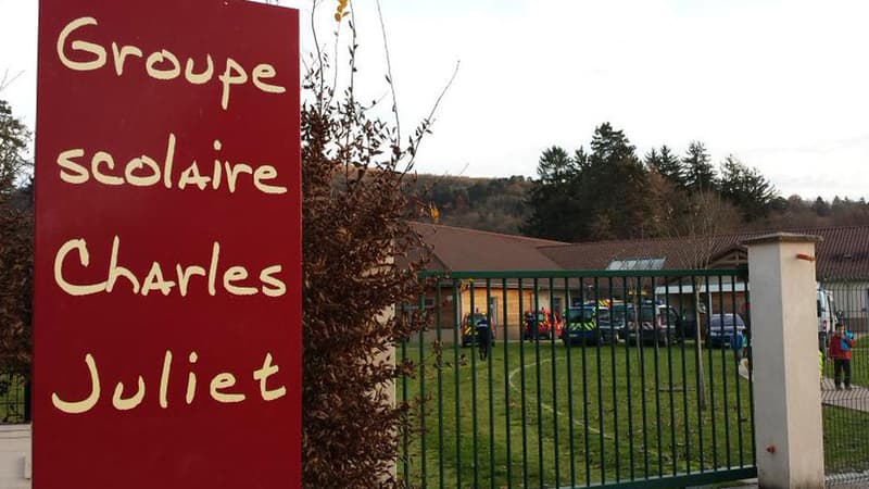 Le décès de l'enfant pourrait être dû à une allergie au repas servi, "sous réserve", selon les pompiers.