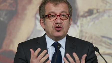 Le ministre de l'Intérieur italien Roberto Maroni a annoncé que le gouvernement de Berlusconi va demander à l'Union européenne l'autorisation d'expulser des ressortissant d'Etats membres tels que les Roms lorsque leurs conditions de vies sont jugées inadé