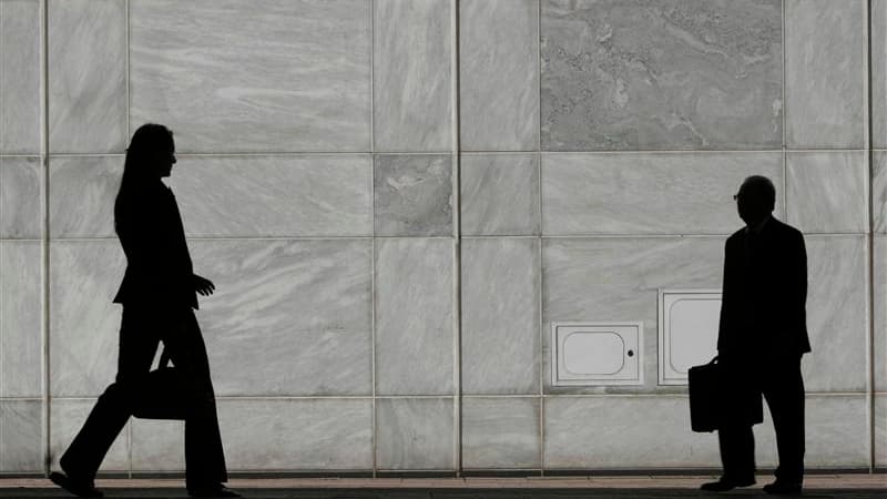 La ministre des Droits des femmes Najat Vallaud-Belkacem a donné jeudi le coup d'envoi à des expérimentations dotées de 18 millions d'euros visant à remédier aux écarts de salaires entre hommes et femmes ou au manque de mixité de certains métiers. /Photo