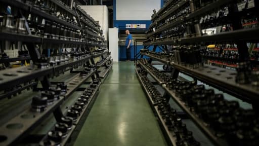 Une allée de l'usine de pièce détachées, l'entreprise Cauquil SAS, quasi à l'arrêt, conséquence de la crise du secteur aéronautique, le 5 juin 2020 à Mondouzil (sud) Une allée de l'usine de pièce détachées, l'entreprise Cauquil SAS, quasi à l'arrêt, conséquence de la crise du secteur aéronautique, le 5 juin 2020 à Mondouzil (sud)