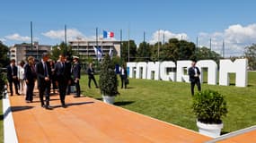 Emmanuel Macron et Rodolphe Saadé lors de l'inauguration du nouveau centre de formation et de R&D de CMA CGM à Marseille ce 8 mai