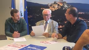 Daniel Spagnou, maire de Sisteron, et les organisateurs de la Foire Expo