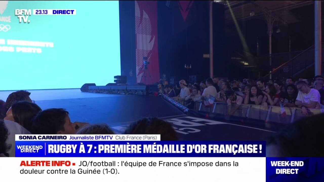 JO de Paris 2024: les fans attendent les médaillés du jour au Club France