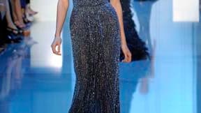 Le Libanais Elie Saab a présenté mercredi une collection aux mille reflets pour l'hiver prochain, avec l'ambition d'habiller une femme fragile et sensuelle. /Photo prise le 6 juillet 2011/REUTERS/Gonzalo Fuentes