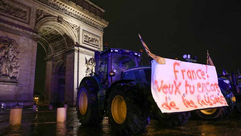 "On restera le temps qu'il faudra": des tracteurs d'agriculteurs de retour dans Paris