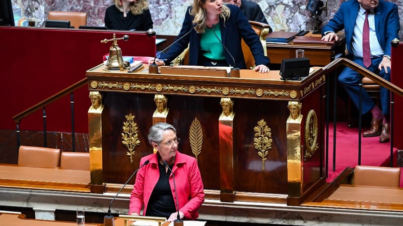 Yaël Braun-Pivet et Élisabeth Borne le 23 juin 2023 à l'Assemblée nationale 