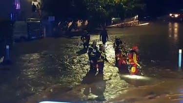 Le Var et les Alpes-Maritimes sont placés en vigilance rouge pluie-inondation jusqu'à lundi matin.