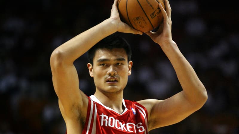 Yao Ming a annoncé sa retraite après huit ans passés en NBA