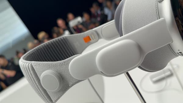 Le haut-parleur du Vision Pro restitue un son spatialité Le haut-parleur du Vision Pro restitue un son spatialité