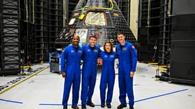L'équipage de la future mission Artémis 2, à Cap Canaveral, en Floride, le 8 août 2023.