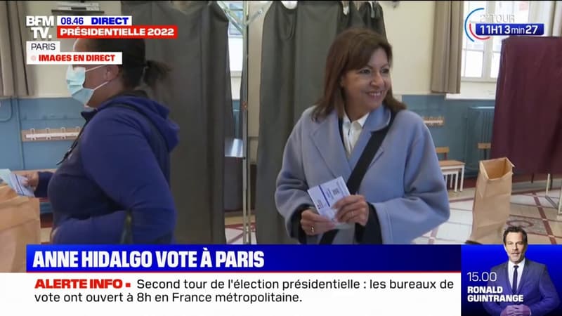 Présidentielle: Anne Hidalgo a voté dans le 15e arrondissement de Paris
