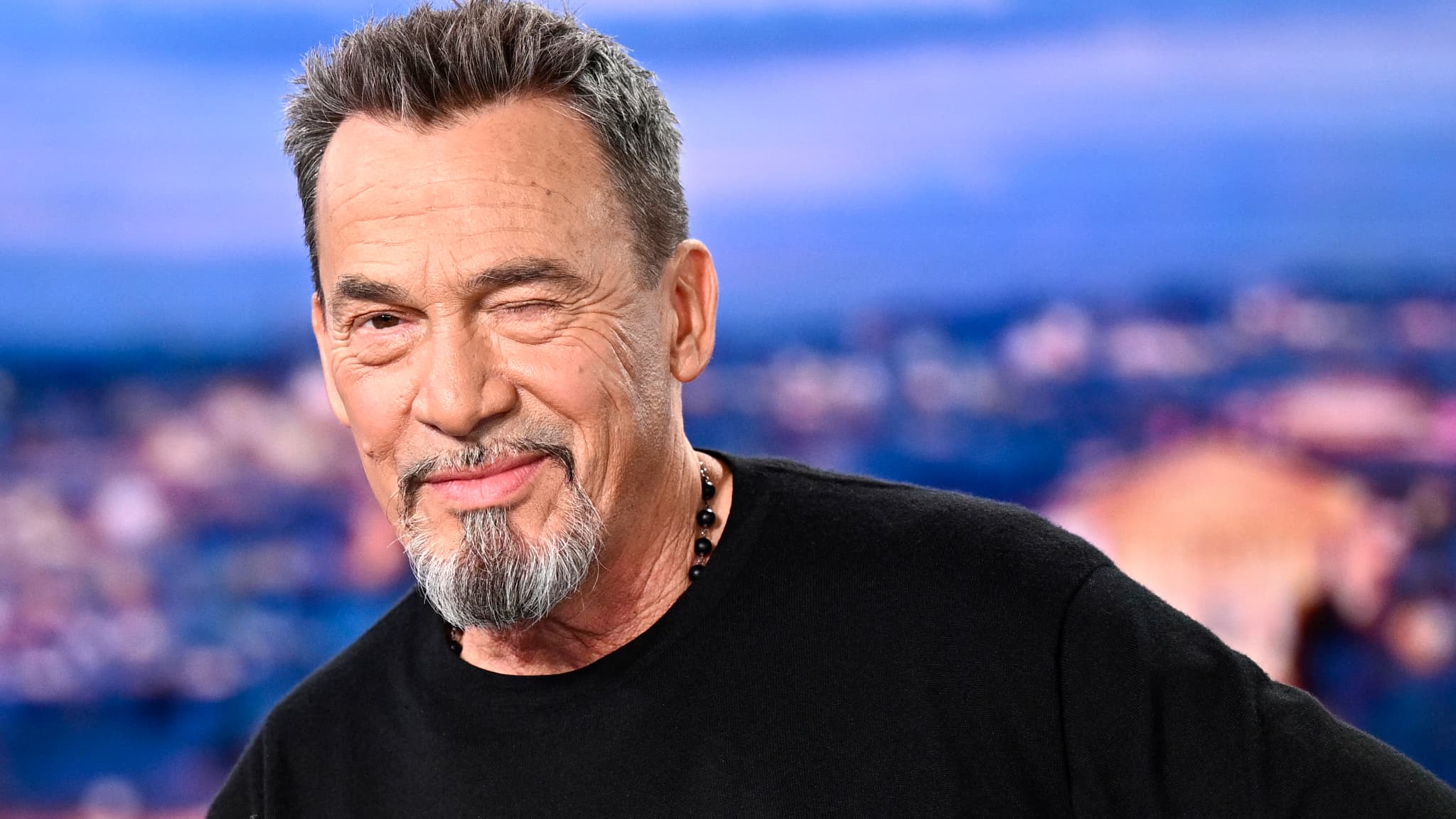 Florent Pagny sur le plateau du JT de TF1 le 16 novembre 2023. 
