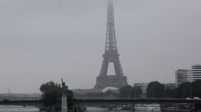 Paris sous la pluie. 