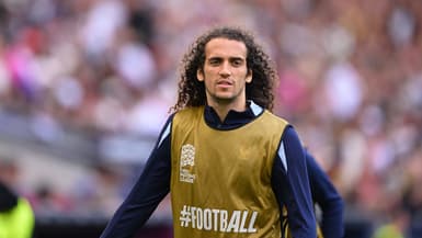 Mattéo Guendouzi à l'échauffement avant un match de l'équipe de France en Ligue des nations, 8 juin 2025