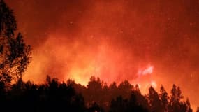Incendie dans le massif du Maïdo le 25 octobre 2011, à La Réunion