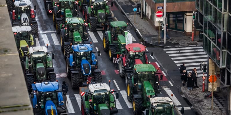 Des tracteurs dans les rues de Bruxelles, le 1er février 2024 