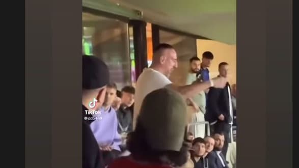 Franck Ribéry chambré par des fans de Cristiano Ronaldo pendant Espagne-Portugal, le 8 juin 2025