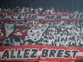 Les supporters brestois en parcage visiteurs lors de leur dernier déplacement en Ligue des champions, à Prague, le 6 novembre 2024