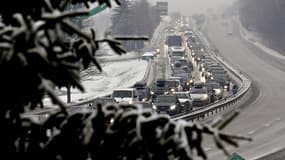 Un bouchon sur la RN90, entre Albertville et Moûtiers, dans la vallée alpine de la Tarentaise, le 30 décembre 2017. Photo d'illustration