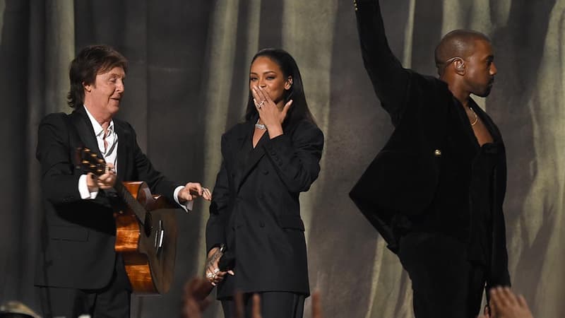 Paul McCartney, Rihanna et Kanye West sur la scène des Grammy Awards en 2015.