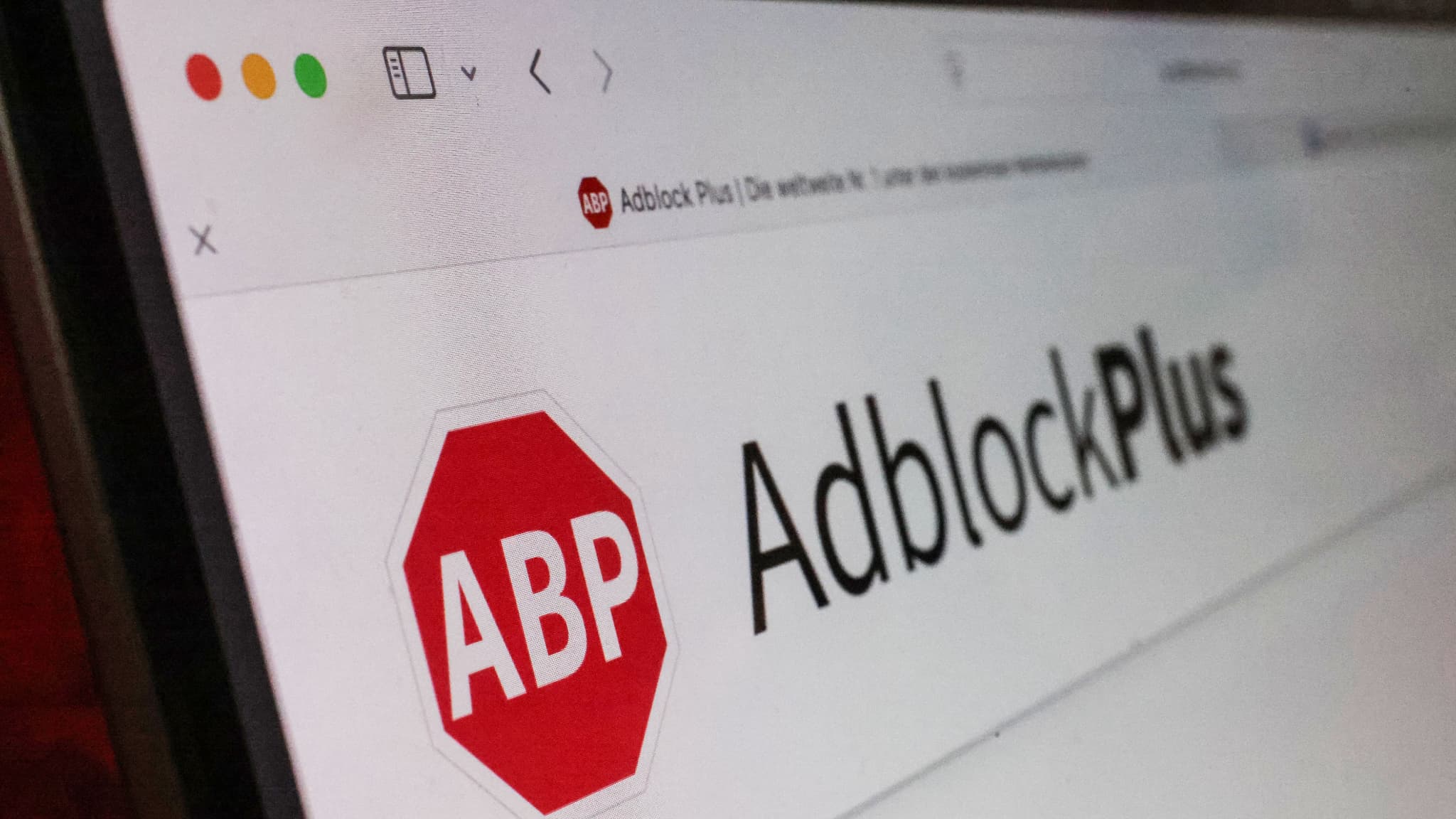 POURQUOI LES BLOQUEURS PUBLICITAIRES POURRAIENT BIENTÔT ÊTRE INTERDITS EN ALLEMAGNE (ET EN EUROPE PAR LA SUITE)