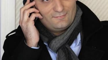 Florian Philippot, candidat du Front national dans la sixième circonscription de Moselle, où il affrontera seul, au second tour, le socialiste Laurent Kalinowski, a invité mercredi les électeurs de l'UMP à voter en sa faveur. /Photo prise le 23 avril 2012