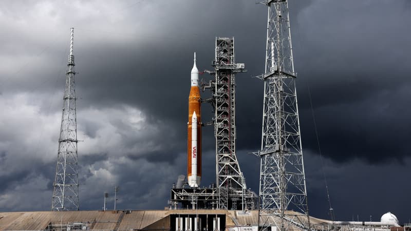La fusée de la Nasa doit partir en direction de la Lune dans le cadre de la mission Artemis 1, depuis Cap Canaveral en Floride, aux Etats-Unis.