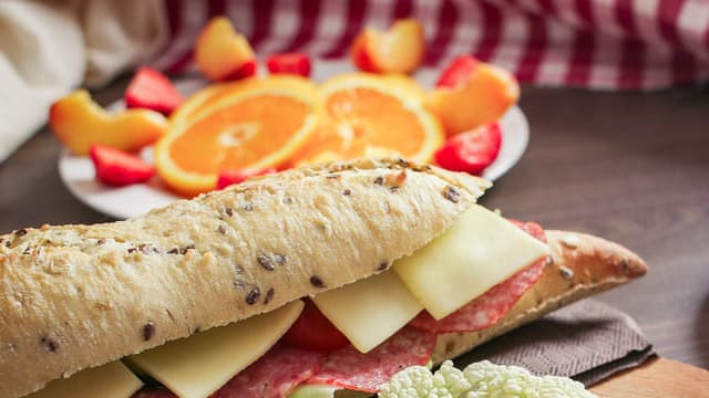 Un sandwich équilibré doit être plus gros, plus haut que long et fin.