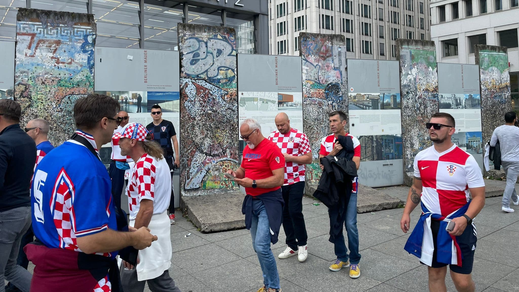 Les supporters de la Croatie avant le match face à l'Espagne, le 15 juin 2024