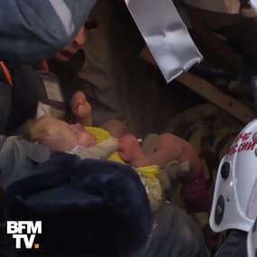 Ce bébé a passé 35h dans les décombres d'un immeuble effondré à -27°C... et a été retrouvé vivant