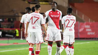 Golovin, Disasi et Diatta à la fin du match de Monaco, 4e journée de Ligue Europa, le 6 octobre 2022