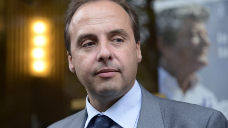 Le plan d'"urgence" pour l'emploi que doit détailler lundi François Hollande "est une opération assez indigne de maquillage" des chiffres du chômage, a dénoncé le président de l'UDI, Jean-Christophe Lagarde - Lundi 18 janvier 2016