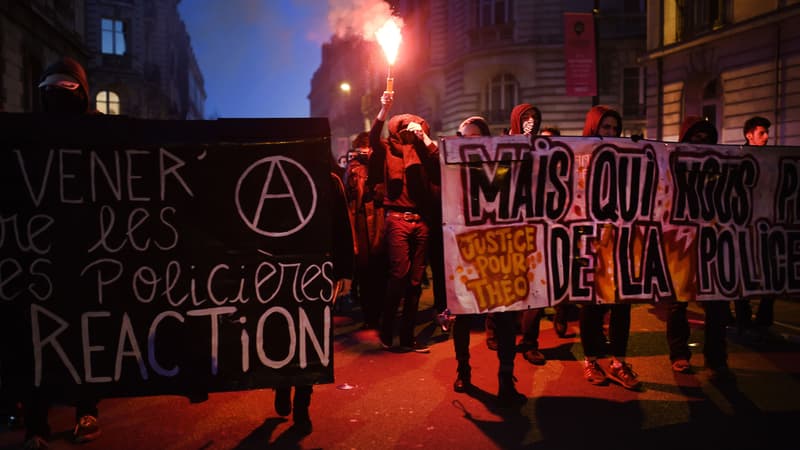 Plusieurs personnes se sont ruées sur les cordons de CRS. (Photo d'illustration)