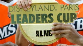 Le trophée de la Leaders Cup