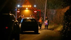 Les secours sur les lieux de l'accident d'hélicoptère dans lequel le député LR français Olivier Dassault est mort, le 7 mars 2021 à Touques (Calvados)