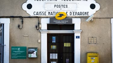Alors que la baisse du courrier incite plusieurs pays d'Europe à réduire la distribution, le Groupe La Poste se diversifie pour maintenir ce service