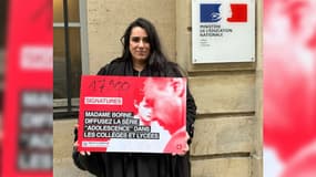 Laetitia Curetti, Lyonnaise ayant lancé une pétition demandant la diffusion dans les collèges et lycées français de la série Adolescence, le 22 avril 2025 à Paris.