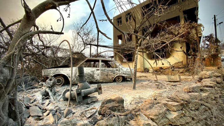 Une voiture et une maison brûlées près de la ville de Manavgat (Turquie), après un incendie, le 31 juillet 2021 Une voiture et une maison brûlées près de la ville de Manavgat (Turquie), après un incendie, le 31 juillet 2021