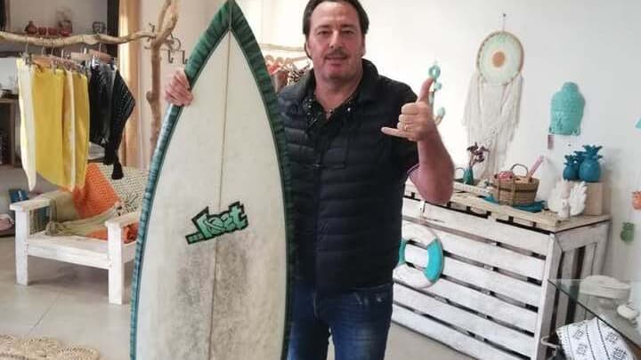 Stéphane Bour dans sa boutique en mai dernier à l'île de Pâques.