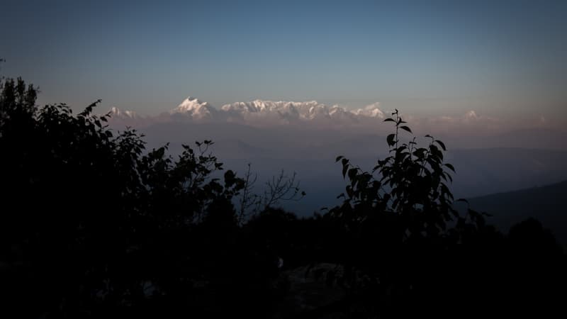 Une vue générale de l'Himalaya prise en 2015 depuis Kausani, en Inde.