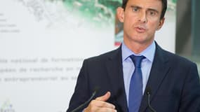 Manuel Valls, en 2011, adoptait une position bien différente de celle de 2014 sur la GPA.