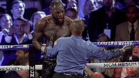 Deontay Wilder après que son entraîneur a jeté l'éponge